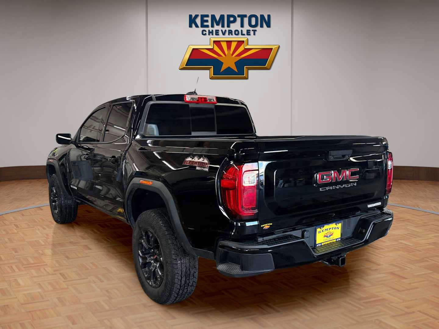 Used 2024 GMC Canyon Elevation w/ Convenience Package RWD image 4