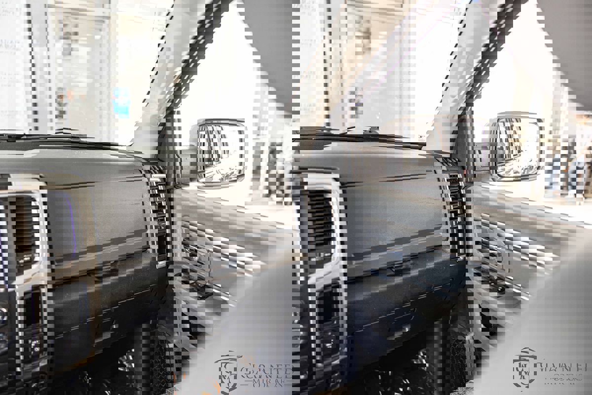 Used 2020 RAM 1500 Classic SLT w/ Luxury Group image 35