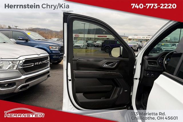 Used 2022 Chevrolet Suburban RST image 13