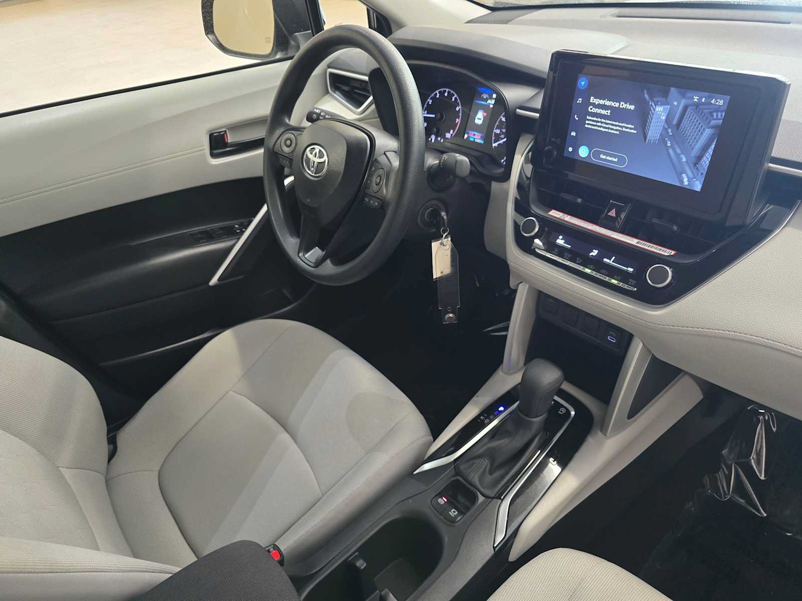 Certified 2025 Toyota Corolla Cross L AWD/4WD image 30
