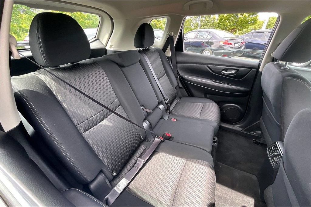 Used 2017 Nissan Rogue S AWD/4WD image 30