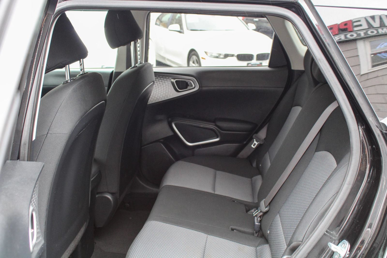 Used 2023 Kia Soul LX w/ LX Technology Package FWD image 18