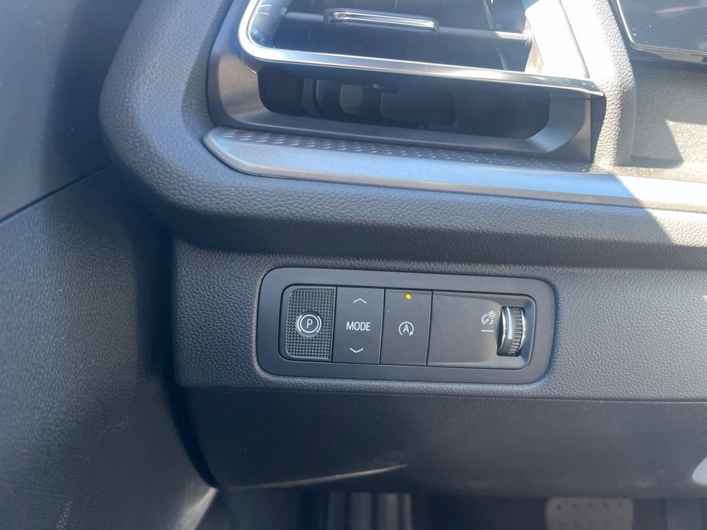 New 2027 Chevrolet Traverse LT w/ Midnight/Sport Edition FWD image 20