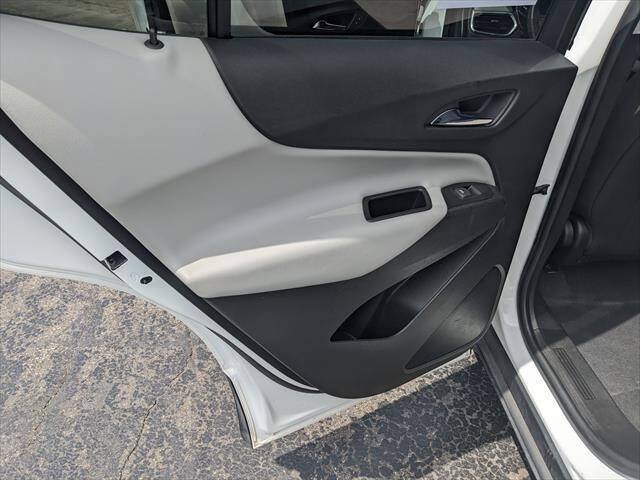 Used 2018 Chevrolet Equinox LS AWD/4WD image 11