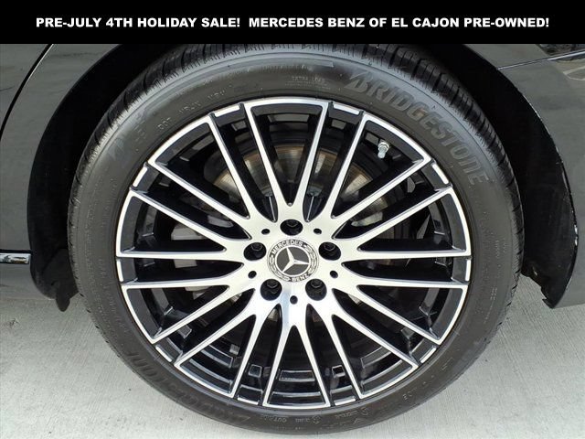 Used 2025 Mercedes-Benz C 300 4MATIC Sedan image 25