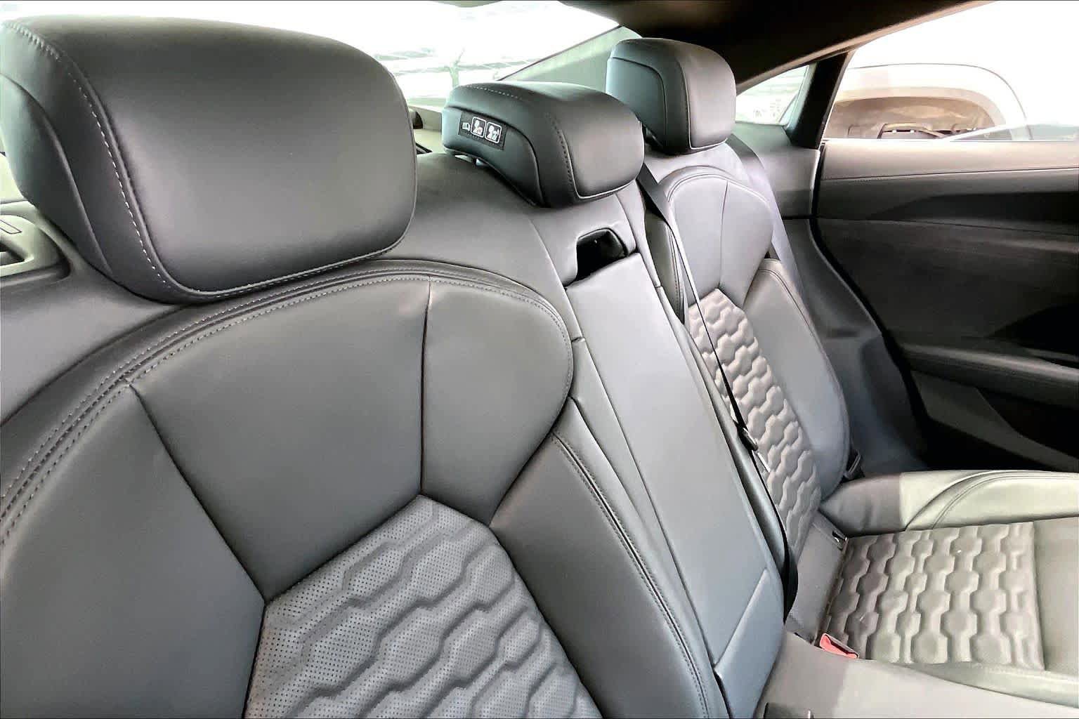 Used 2023 Audi e-tron GT Prestige w/ Prestige Package AWD/4WD image 18