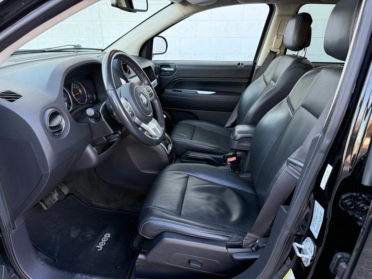 Used 2017 Jeep Compass High Altitude image 13