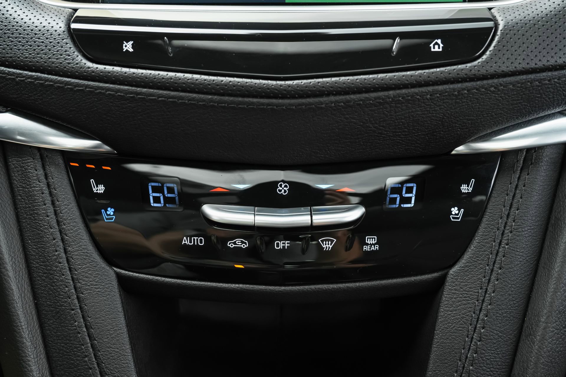 Used 2023 Cadillac XT5 Sportv w/ Technology Package image 15