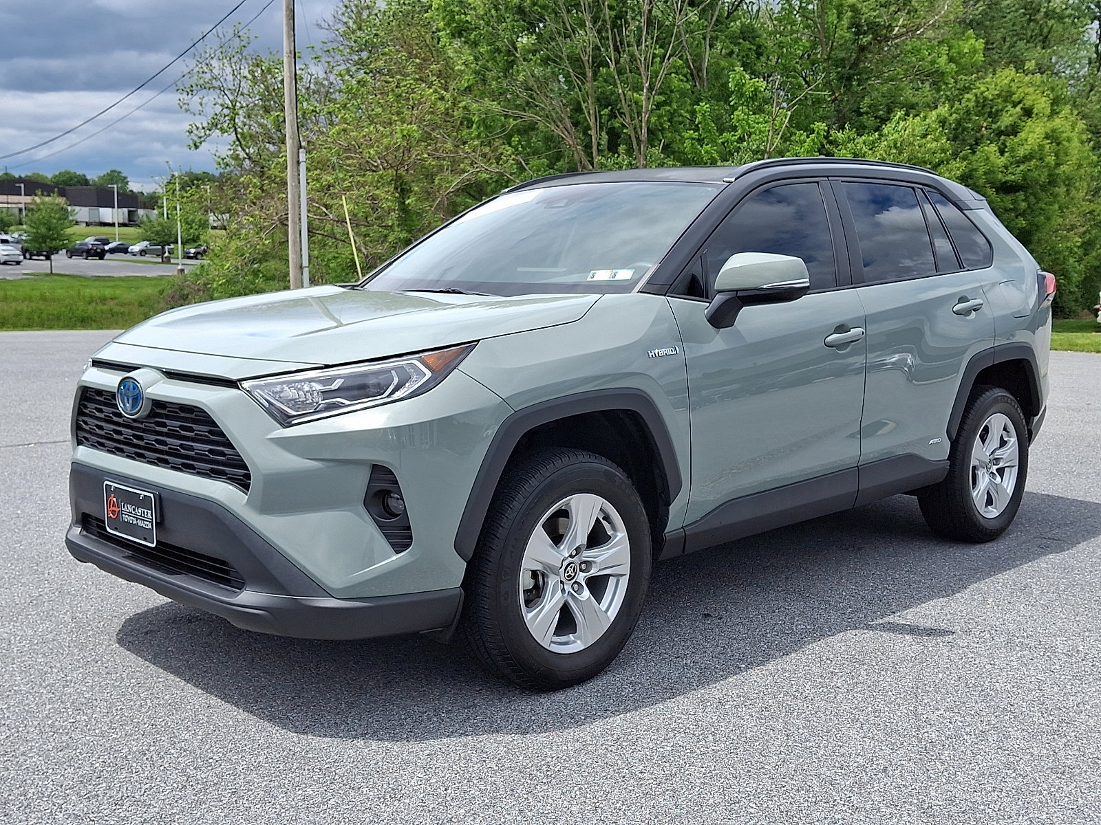 Certified 2021 Toyota RAV4 XLE w/ Convenience Package AWD/4WD image 3