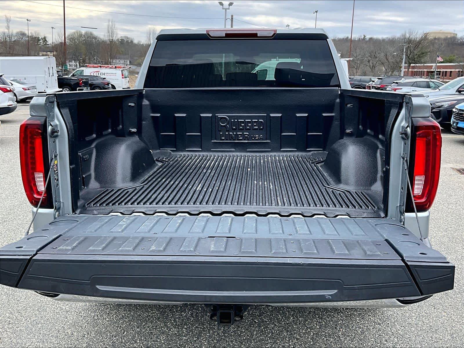 Used 2025 GMC Sierra 1500 SLT AWD/4WD image 30