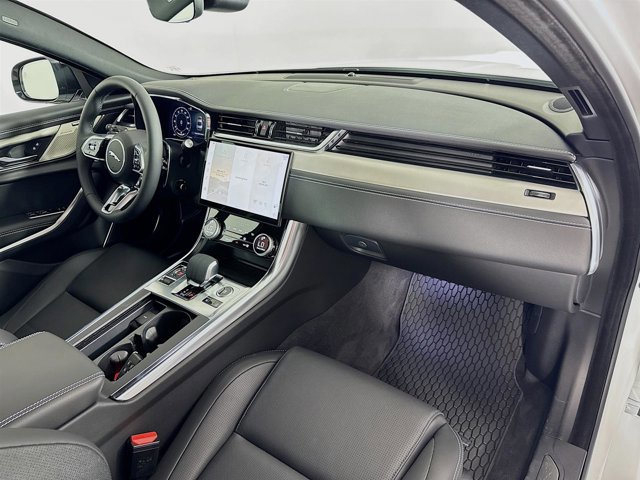 New 2024 Jaguar XF R-Dynamic SE image 31