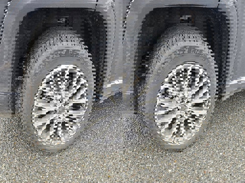 Used 2021 Jeep Grand Cherokee L Summit image 4