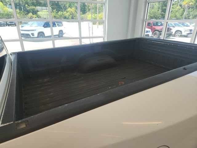 Used 2014 RAM 3500 Tradesman w/ Chrome Appearance Group RWD image 9