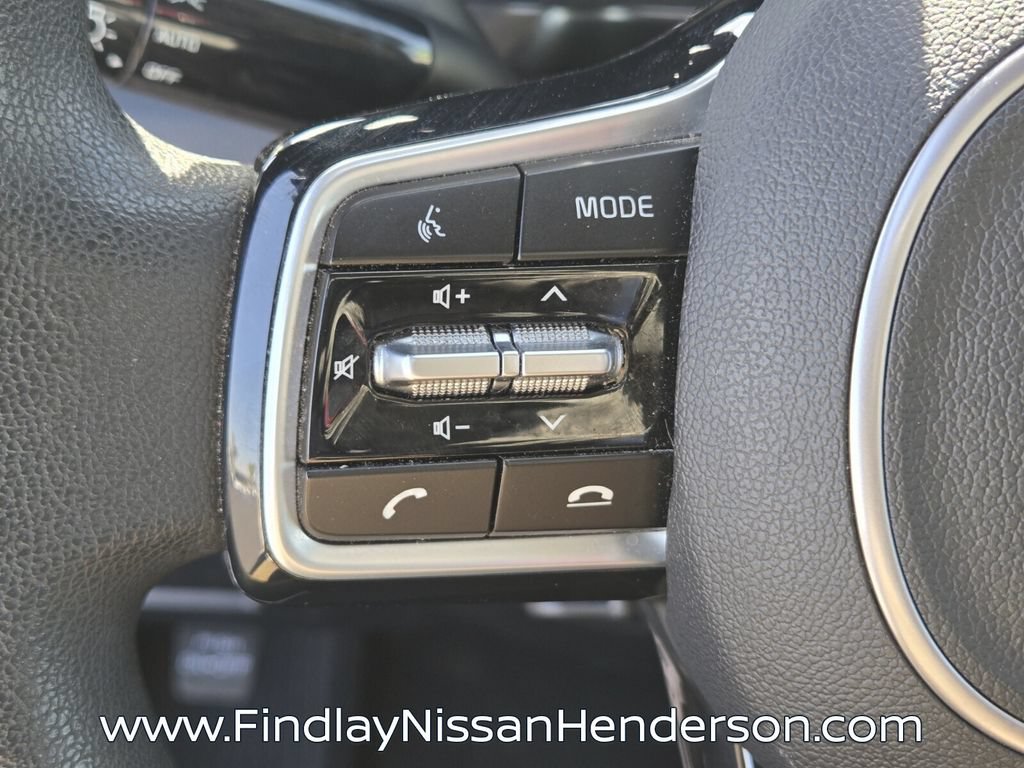 Used 2022 Kia Sorento LX AWD/4WD image 24