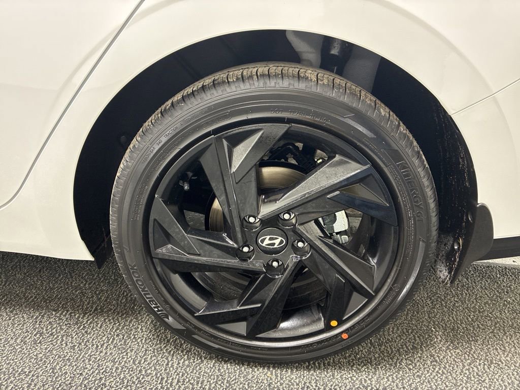 New 2026 Hyundai Elantra SEL Sport image 8