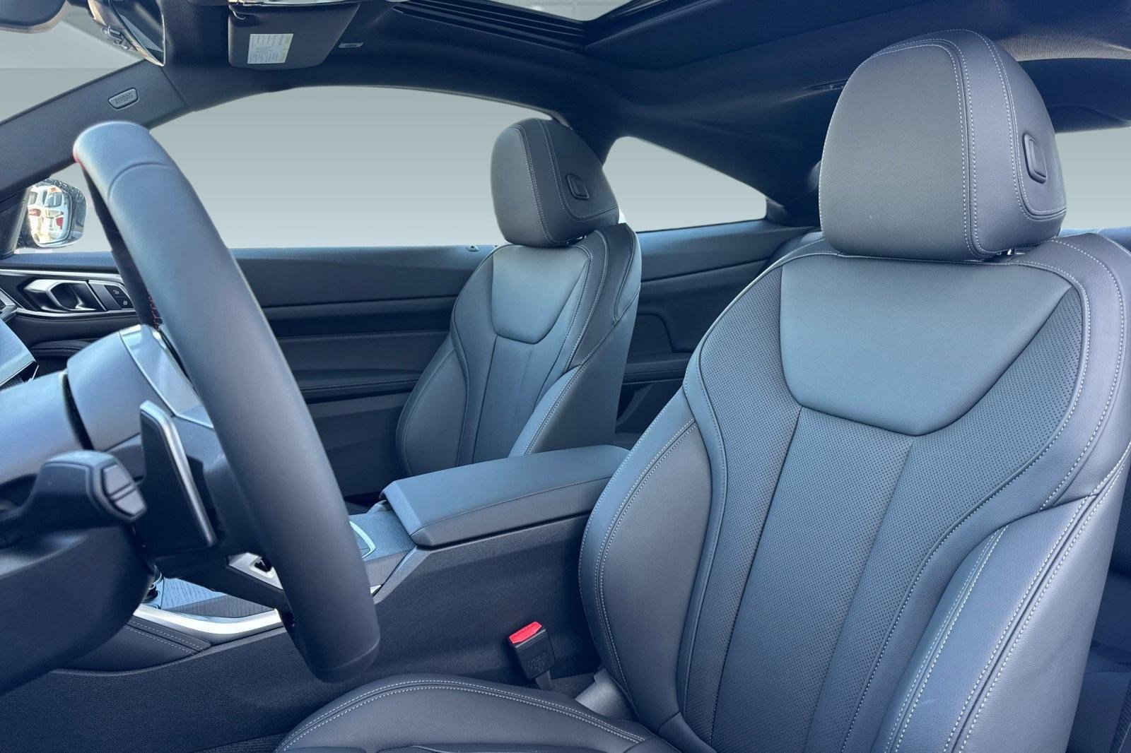 New 2026 BMW M440i Coupe w/ Premium Package RWD image 4