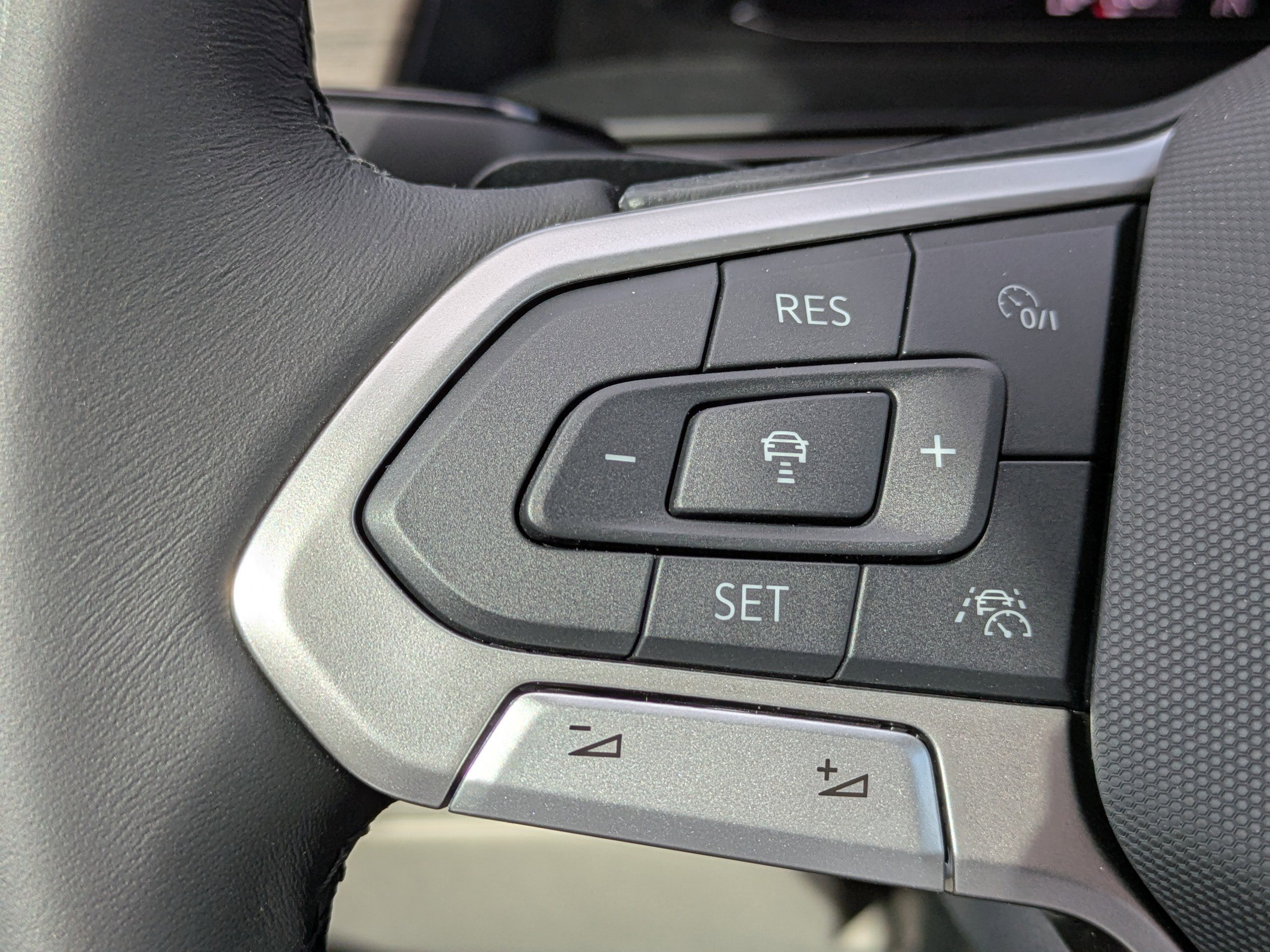 New 2026 Volkswagen Atlas SEL Premium R-Line image 28