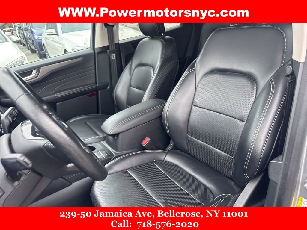 Used 2021 Ford Escape Titanium image 31