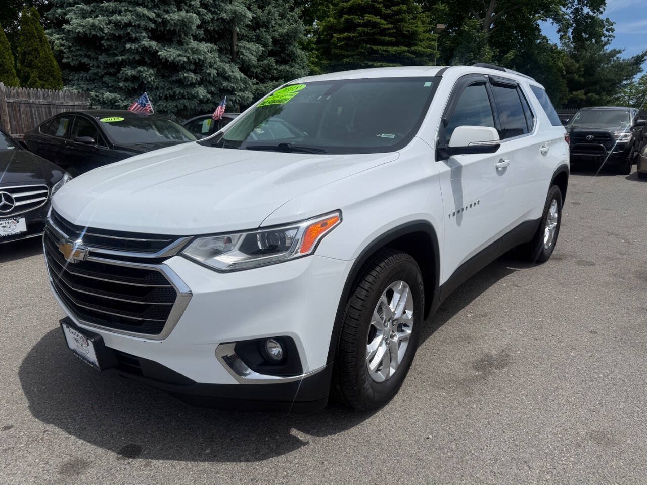 Used 2018 Chevrolet Traverse LT w/ LPO, Floor Liner Package AWD/4WD image 3