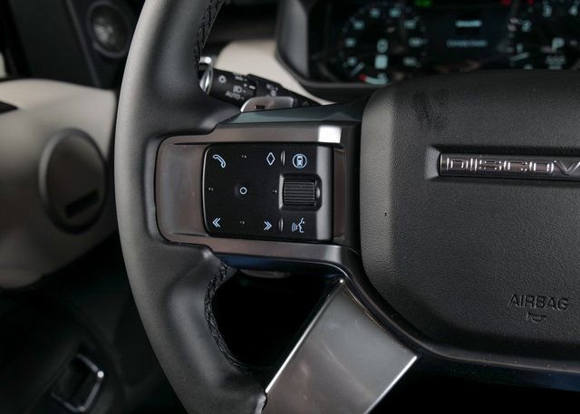 New 2026 Land Rover Discovery Dynamic SE AWD/4WD image 19