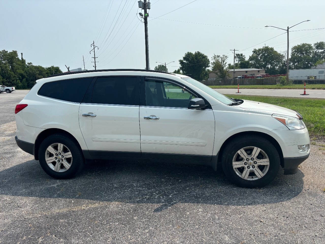 Used 2012 Chevrolet Traverse LT image 7
