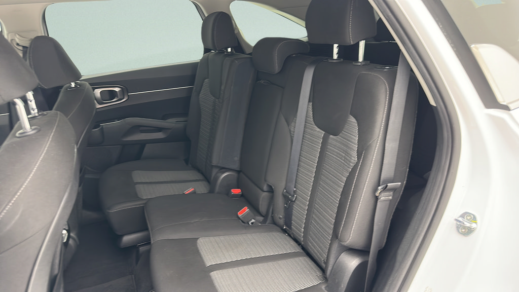 Used 2022 Kia Sorento LX AWD/4WD image 10