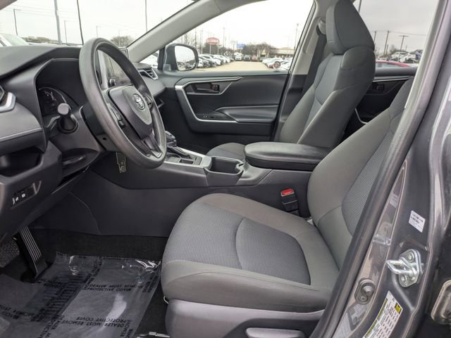 Used 2025 Toyota RAV4 LE image 25