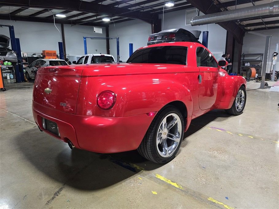Used 2004 Chevrolet SSR w/ Preferred Equipment Group image 5