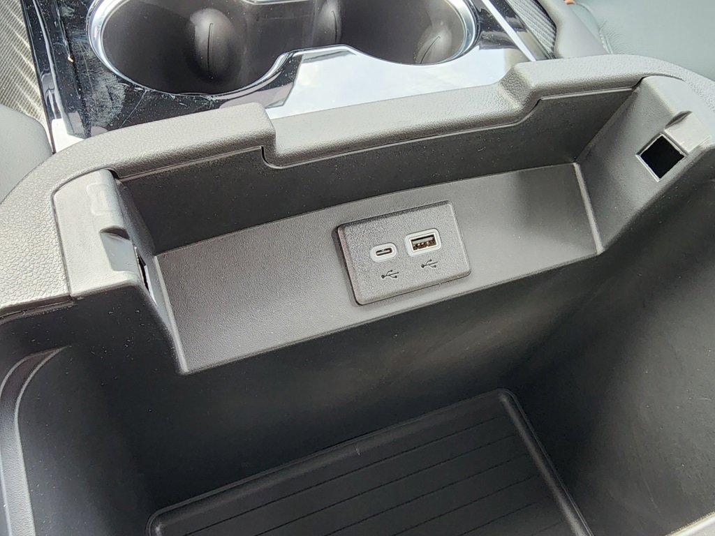 New 2026 GMC Yukon AT4 image 36