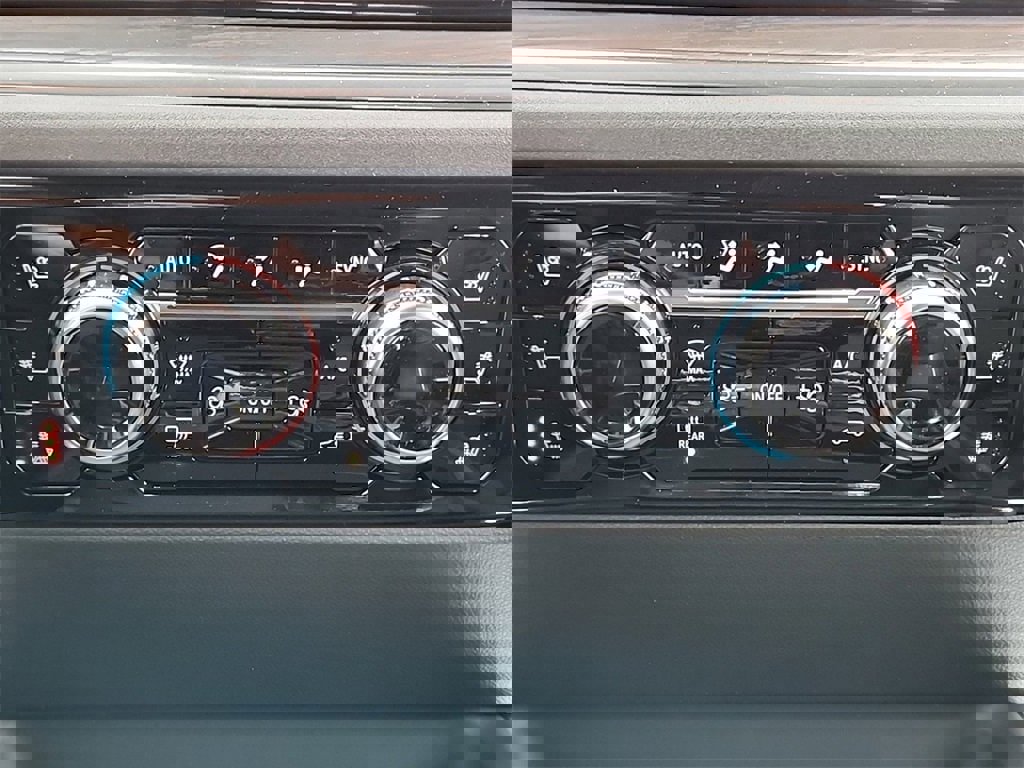 New 2025 GMC Sierra 2500 SLT w/ SLT Premium Package image 14