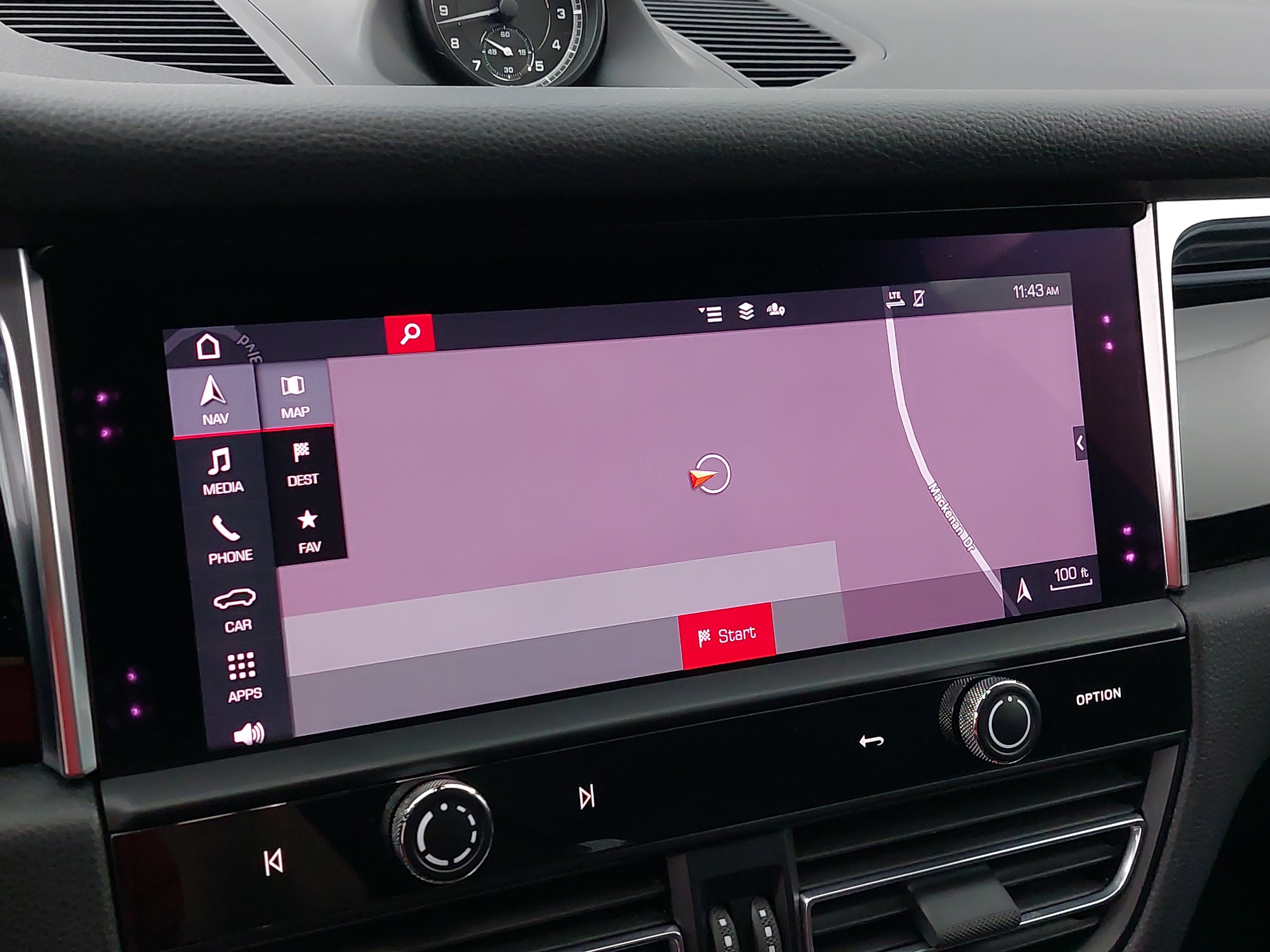 Used 2023 Porsche Macan image 24