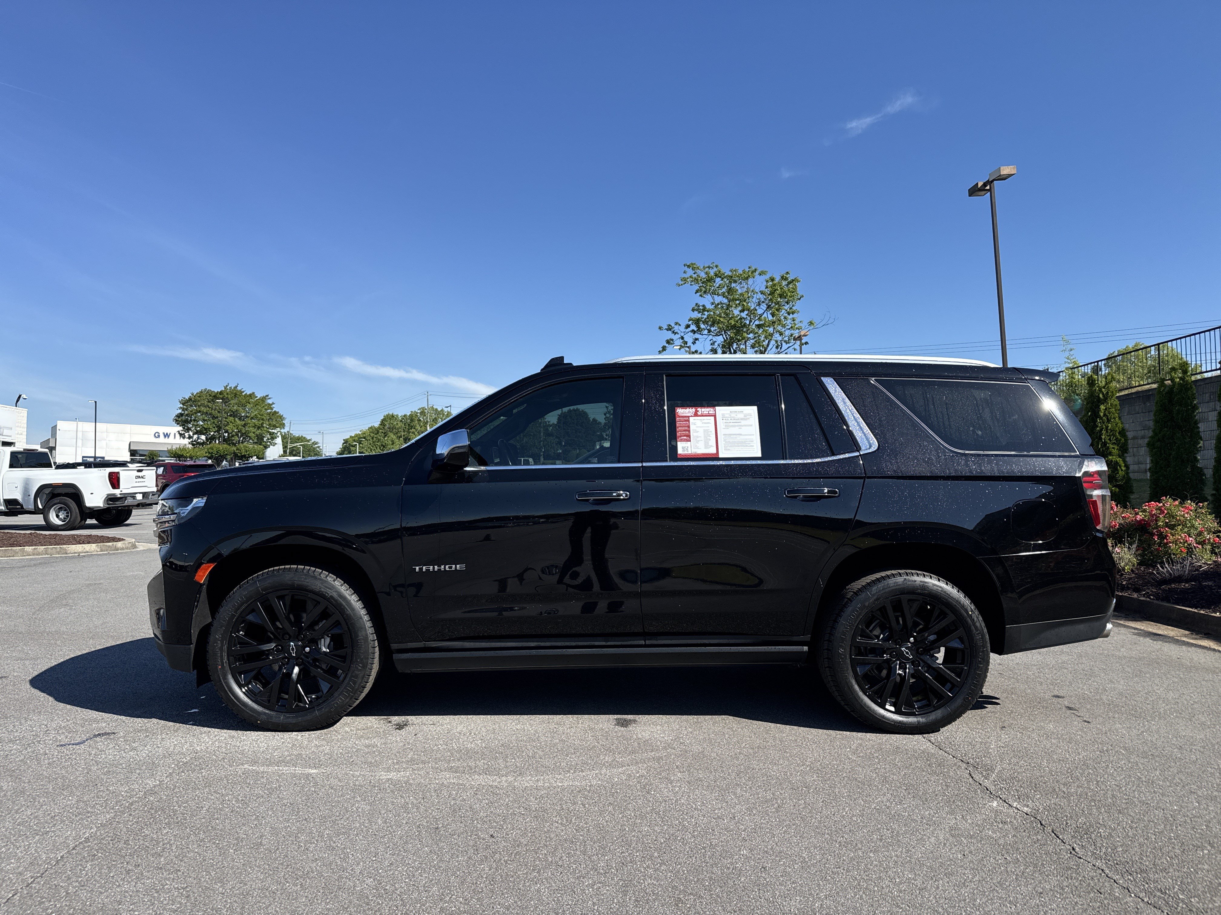 Used 2023 Chevrolet Tahoe Premier AWD/4WD image 7