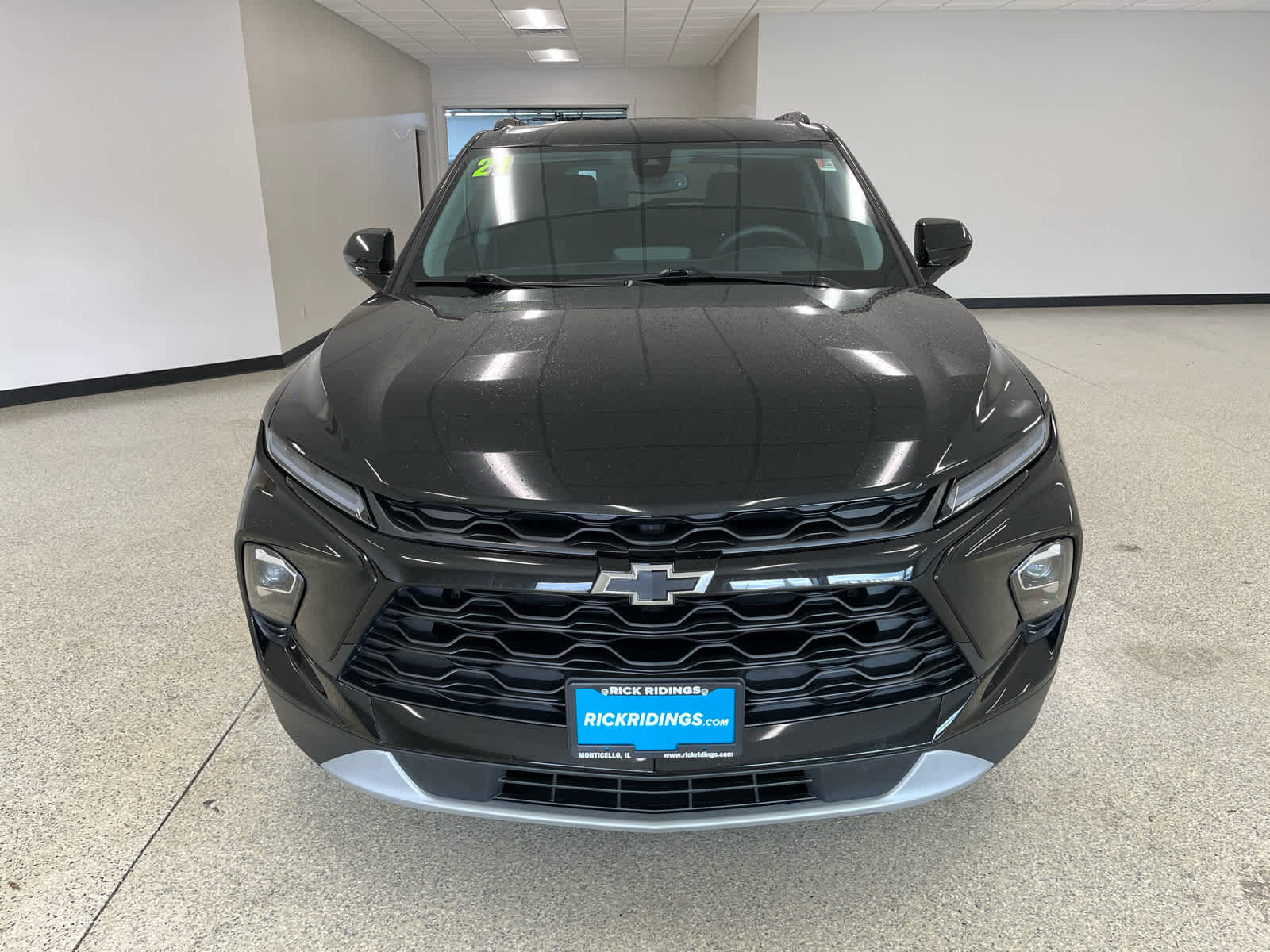 Used 2024 Chevrolet Blazer LT w/ Convenience Package image 2