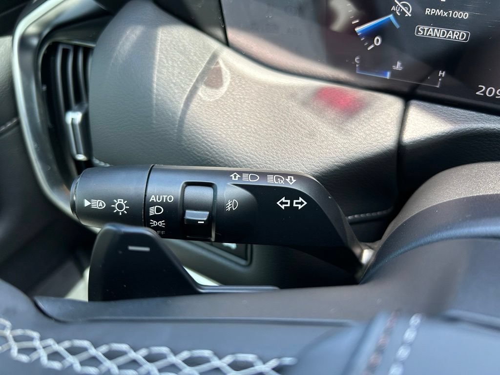 Used 2025 Nissan Armada Platinum Reserve RWD image 68
