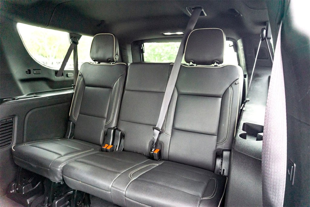 Used 2023 Chevrolet Suburban Premier image 26