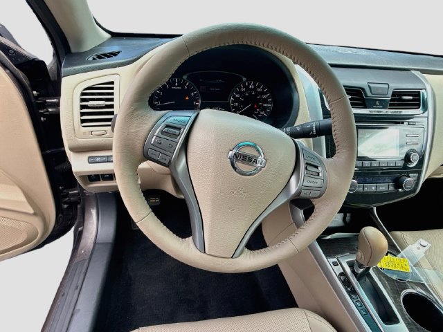 Used 2015 Nissan Altima 2.5 SL FWD image 16