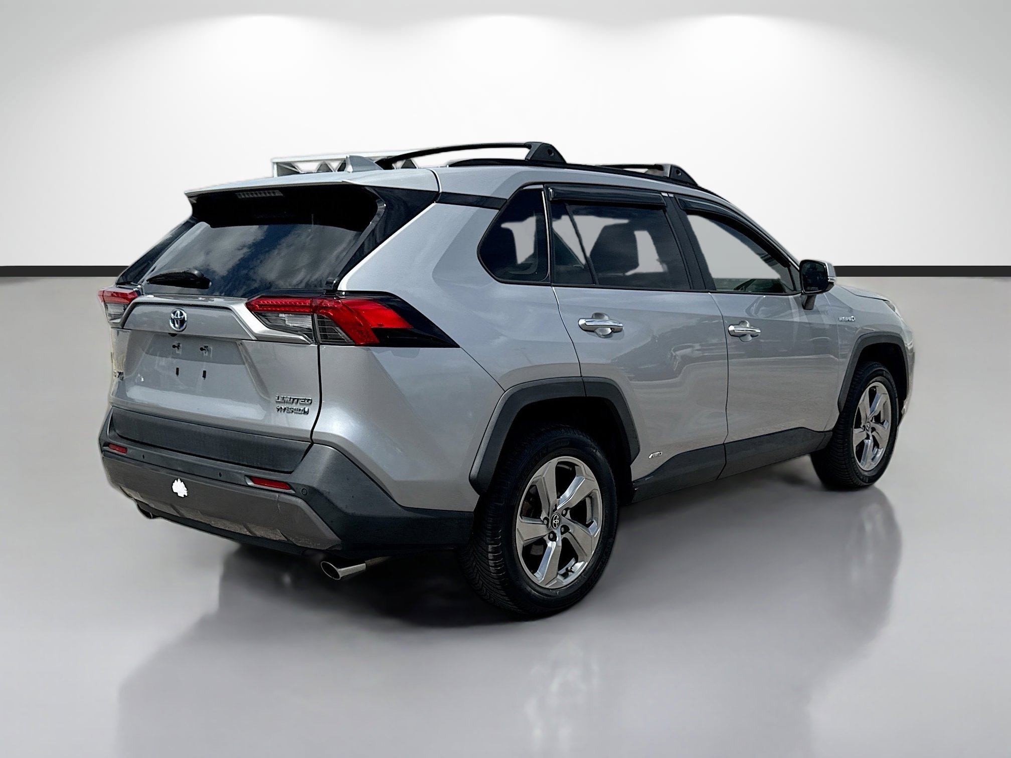 Used 2019 Toyota RAV4 Limited AWD/4WD image 3