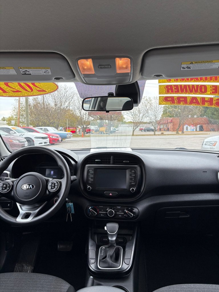 Used 2021 Kia Soul S FWD image 11