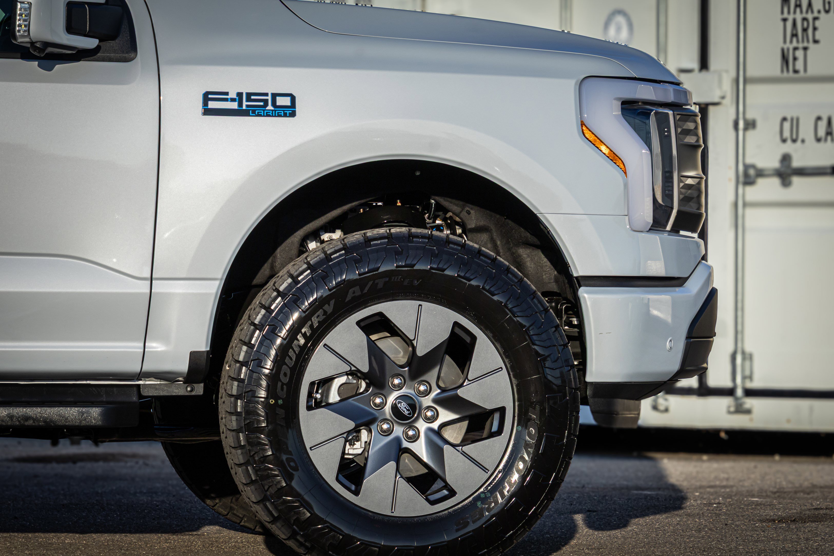 New 2025 Ford F150 Lightning Lariat AWD/4WD image 15