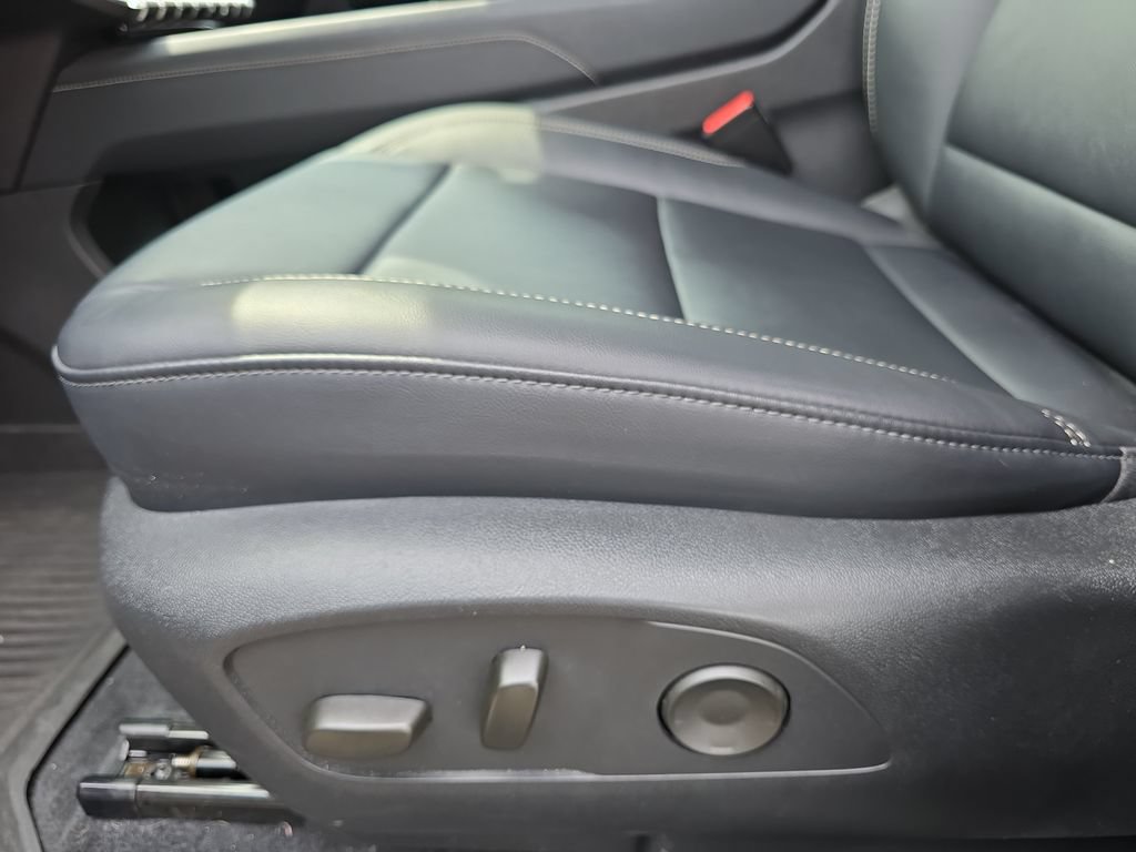 Certified 2024 GMC Acadia Elevation w/ LPO, Floor Liner Package FWD image 32