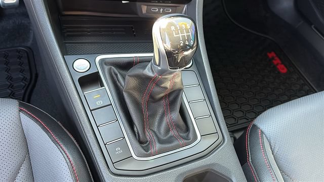 Used 2026 Volkswagen Jetta GLI Autobahn FWD image 19