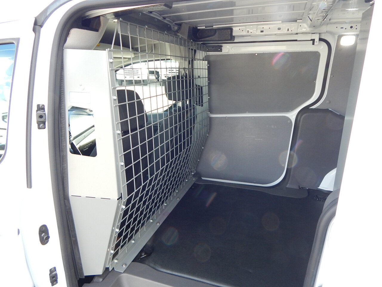 Used 2023 Ford Transit Connect XL FWD image 15