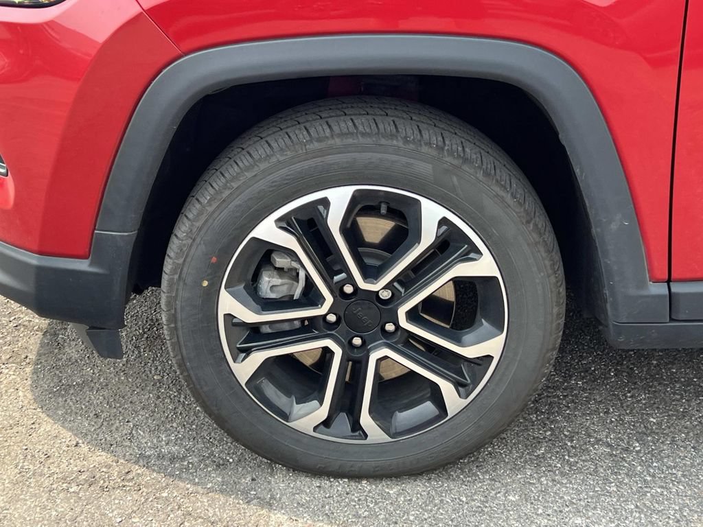 Used 2023 Jeep Compass Limited AWD/4WD image 10