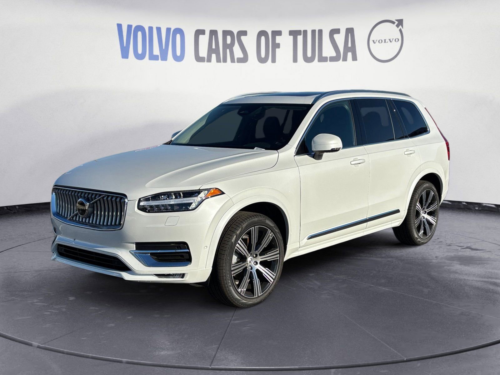 New 2025 Volvo XC90 B6 Plus w/ Protection Package Premier image 1