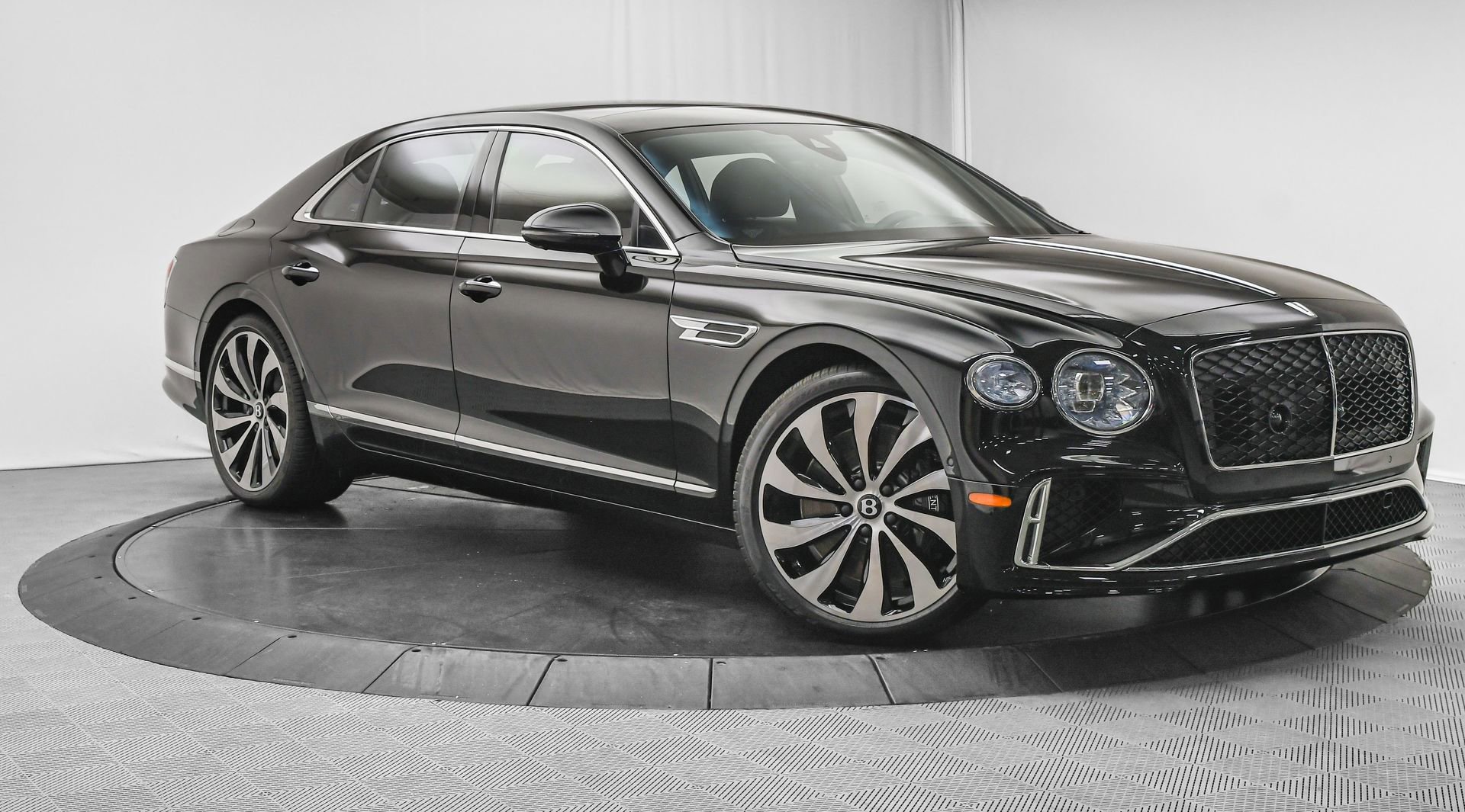 New 2026 Bentley Flying Spur Plug-In Hybrid image 1