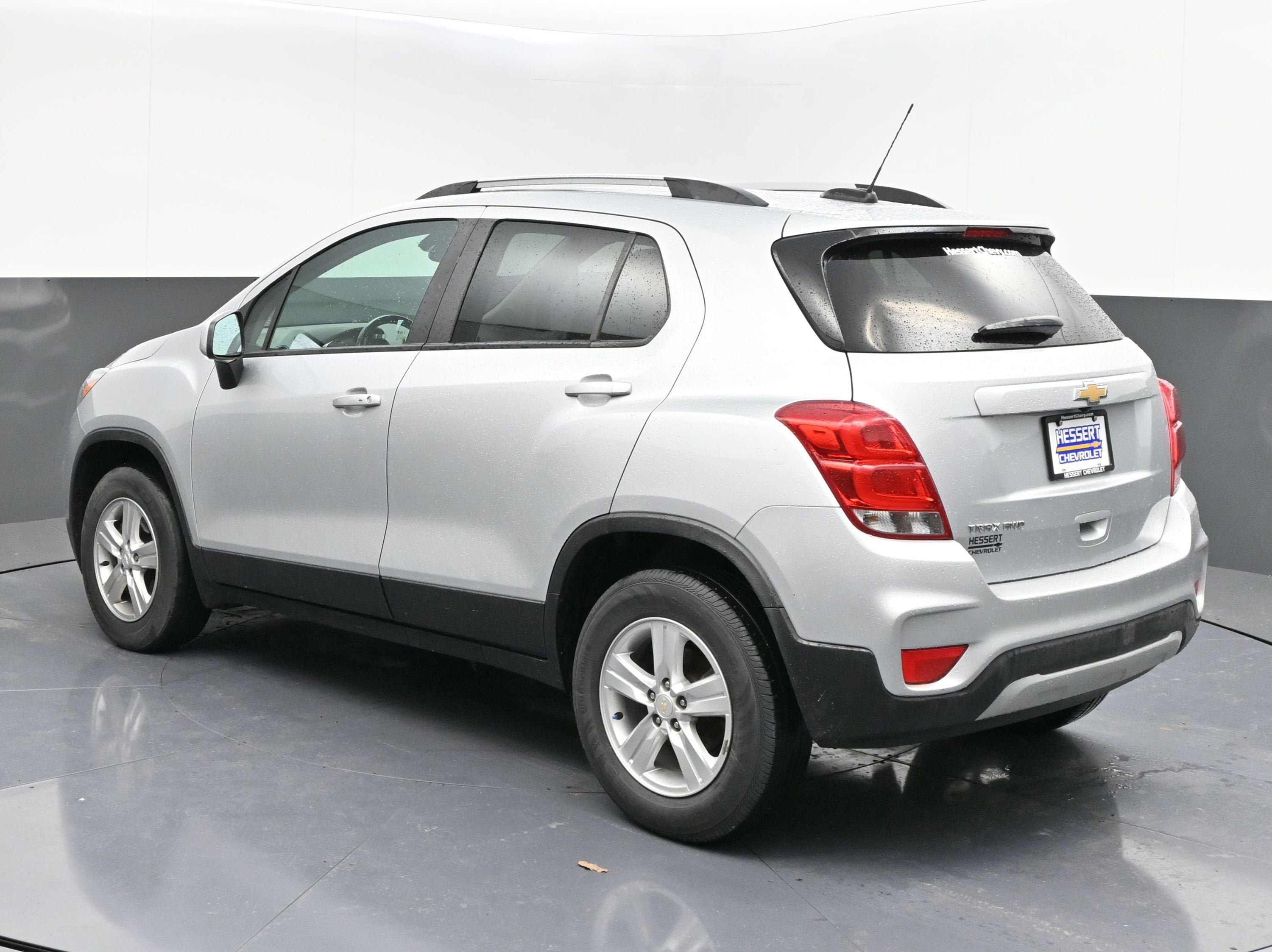 Certified 2022 Chevrolet Trax LT w/ LT Convenience Package image 5