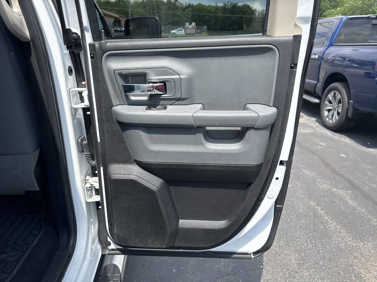 Used 2014 RAM 1500 Outdoorsman image 22