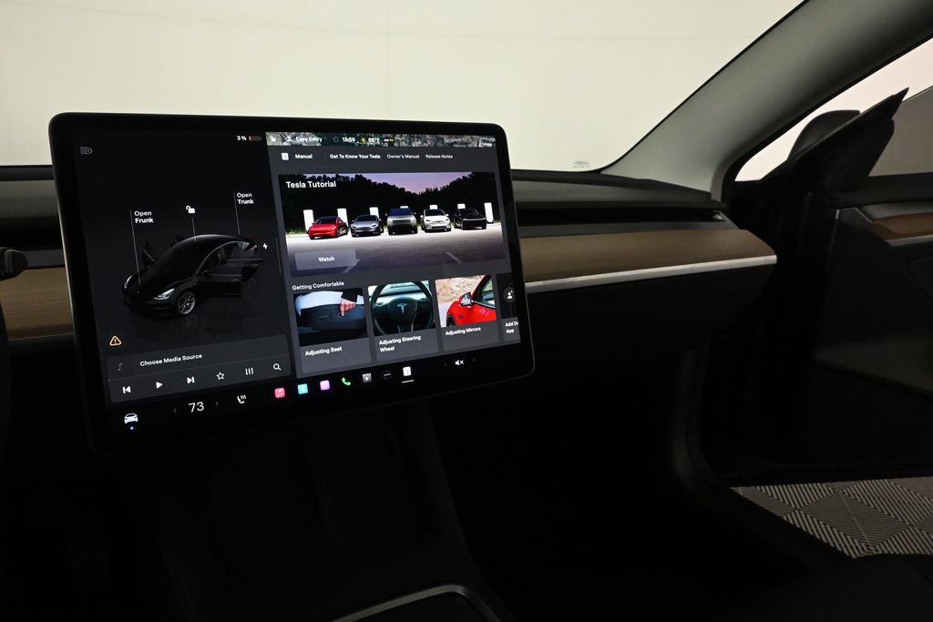 Used 2023 Tesla Model 3 Standard Range RWD image 11