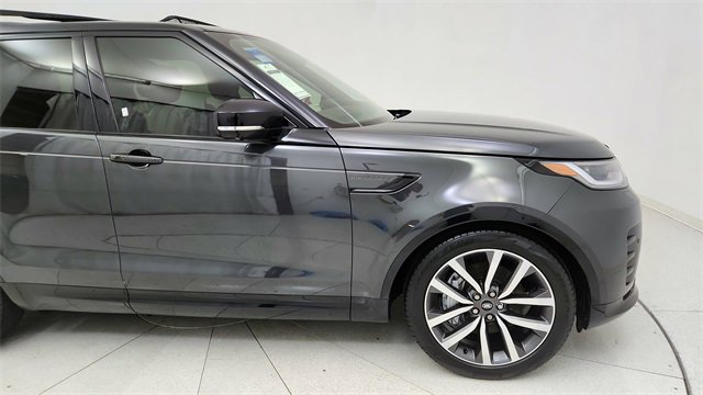 Used 2024 Land Rover Discovery Dynamic SE image 8
