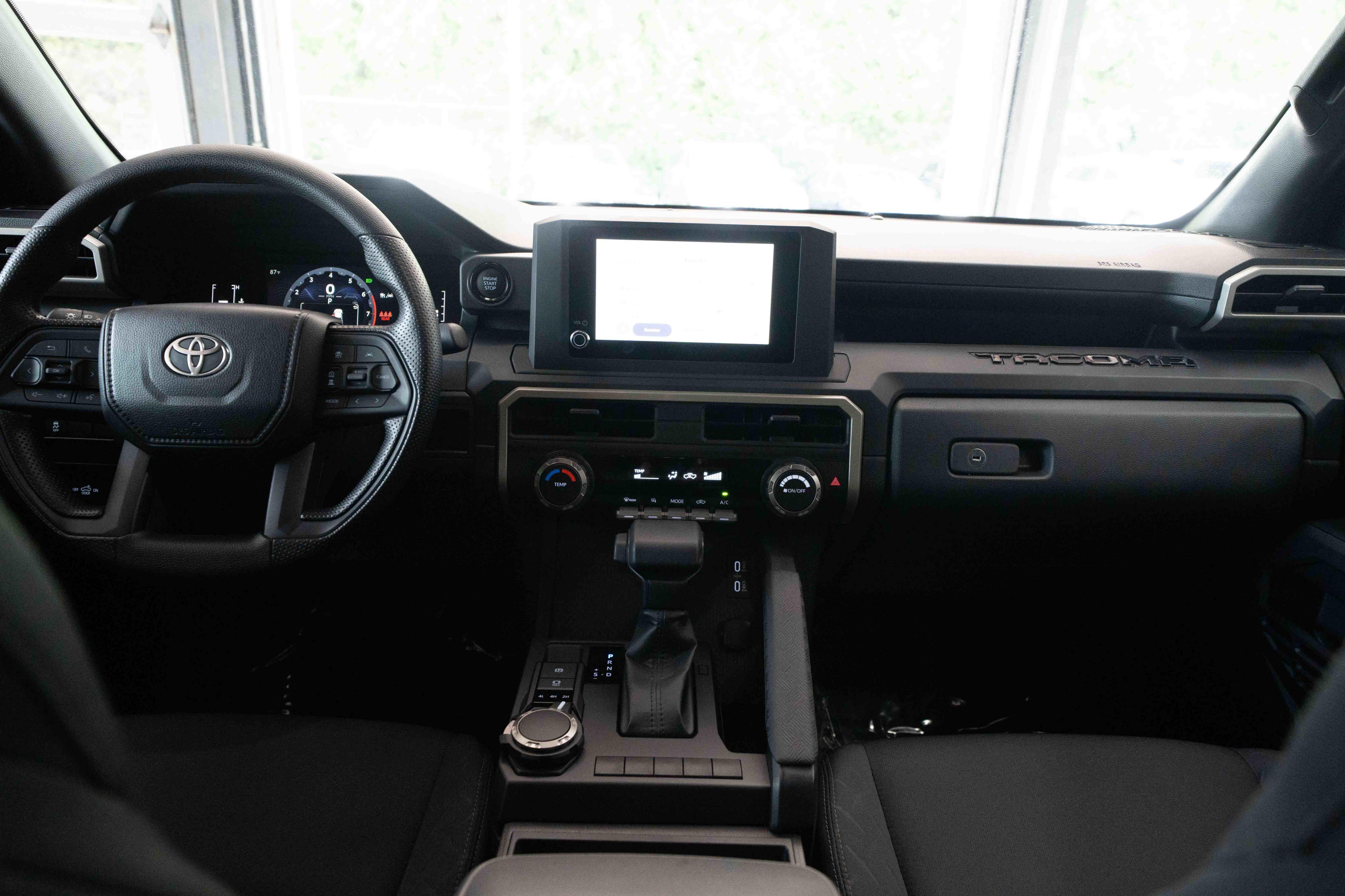 Used 2025 Toyota Tacoma SR w/ SR Upgrade Package AWD/4WD image 20
